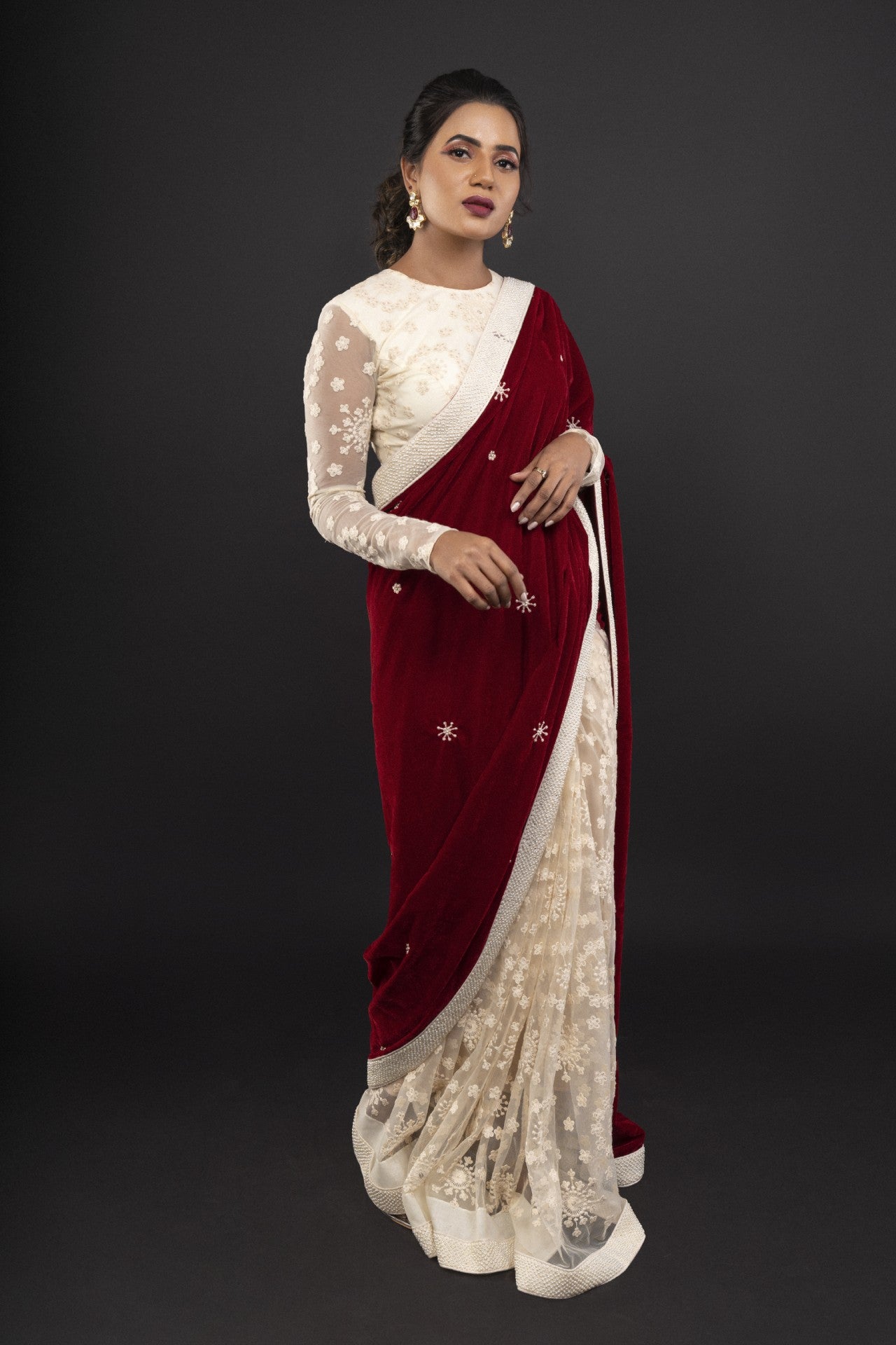 Party Wear Floral Print Maroon Printed Ladies Georgette White Saree, With  Blouse Piece, 6 Metre at Rs 500 in Surat
